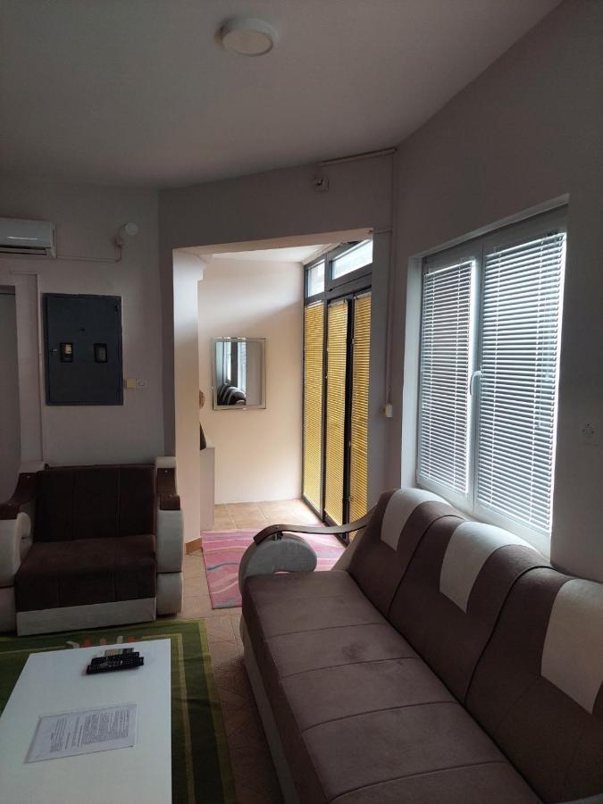Comfort Pirot Bagian luar foto