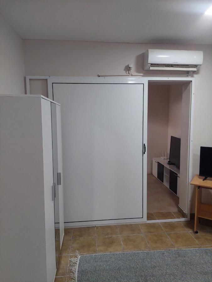 Comfort Pirot Bagian luar foto