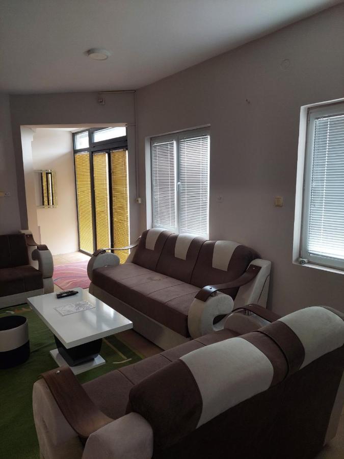 Comfort Pirot Bagian luar foto